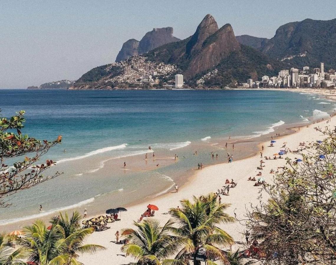 Elegant 2 Bedroom Penthouse Ipanema Location *