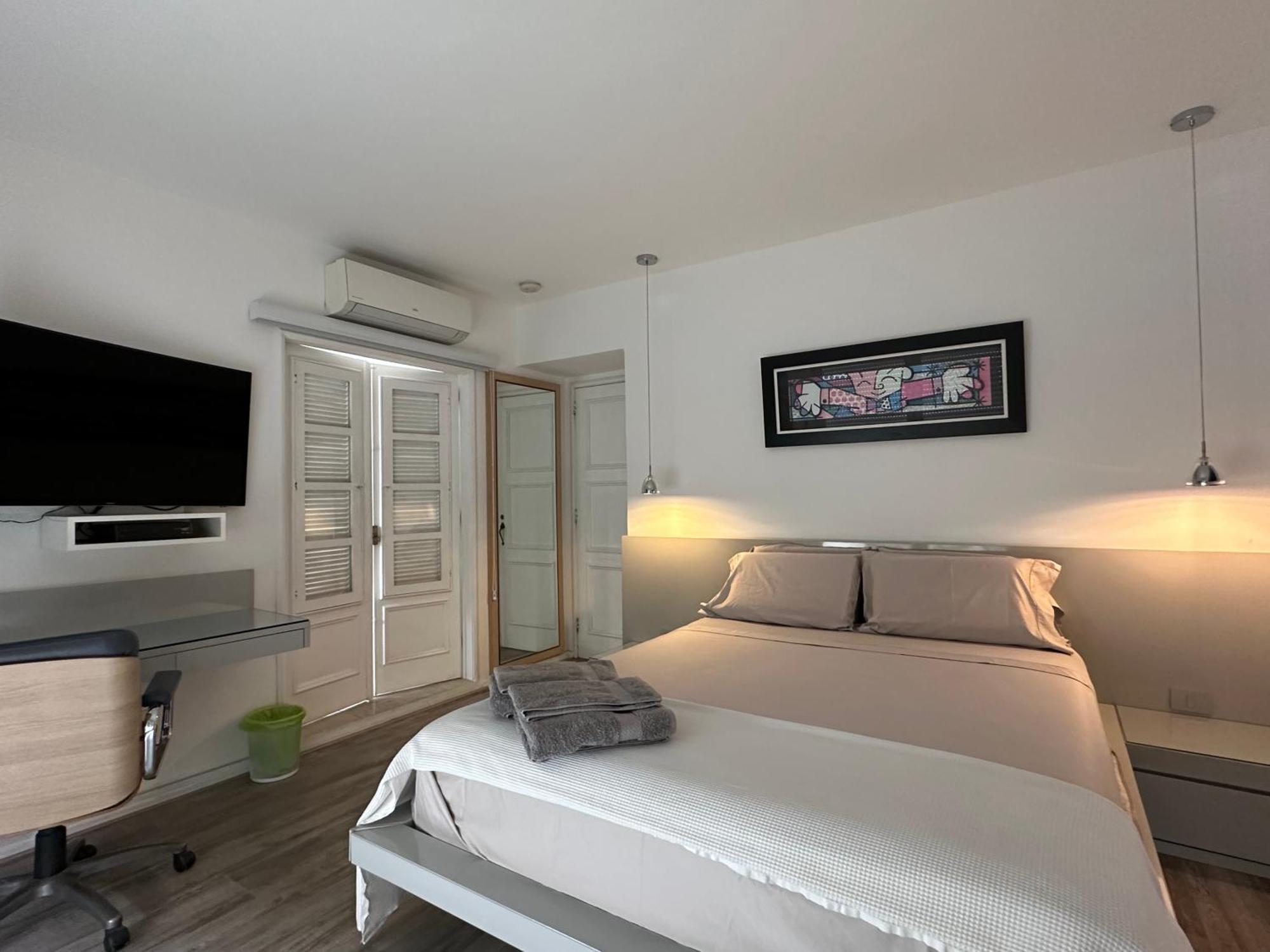 Apartment Elegant 2 Bedroom Penthouse Ipanema Location *