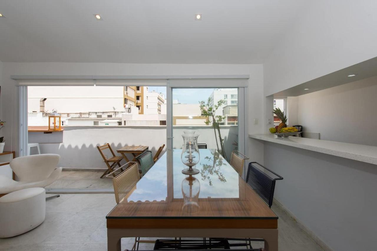 Elegant 2 Bedroom Penthouse Ipanema Location Apartment