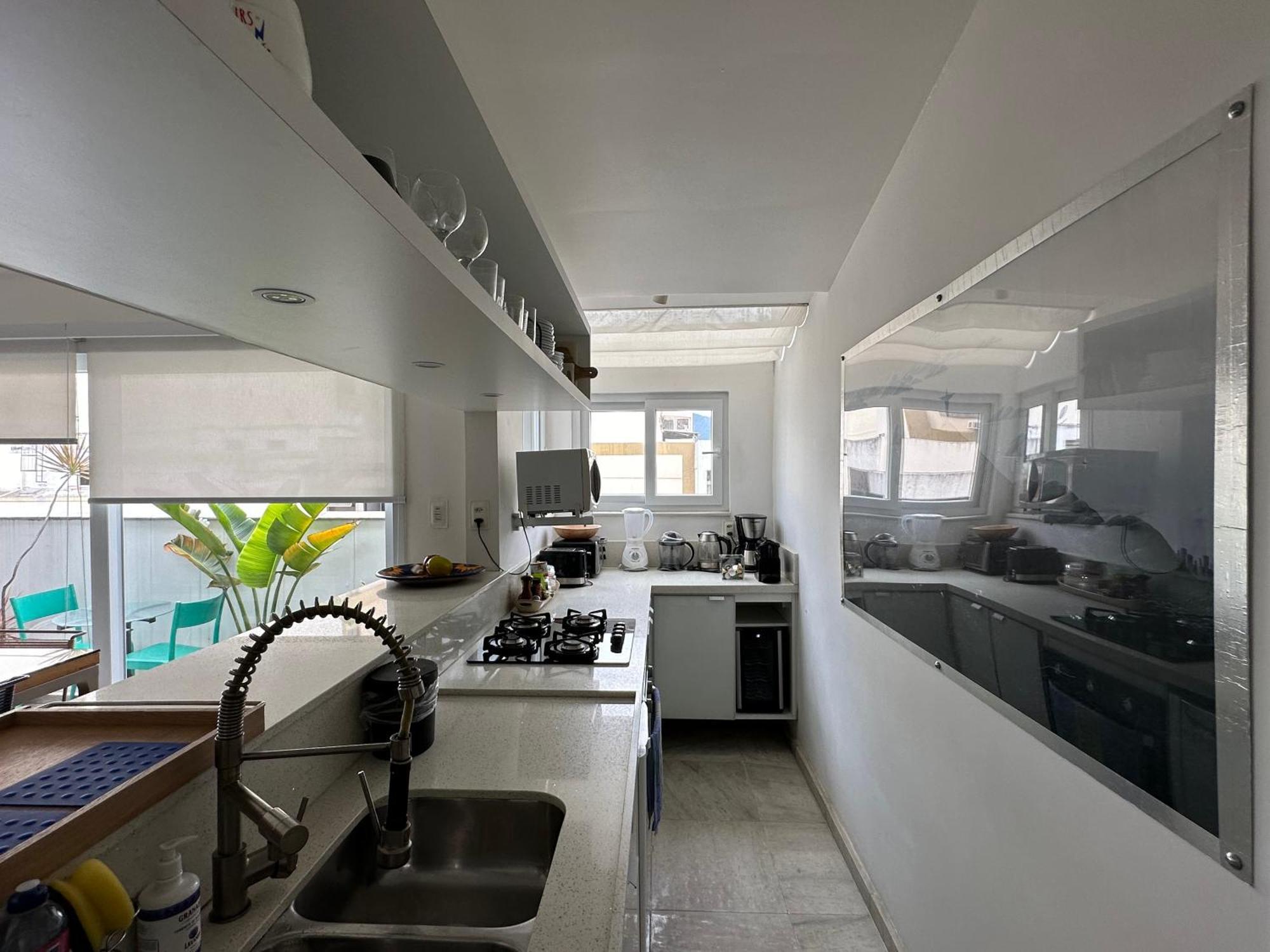 Elegant 2 Bedroom Penthouse Ipanema Location Apartment *